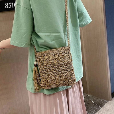 Women's Woven Straw Handbag