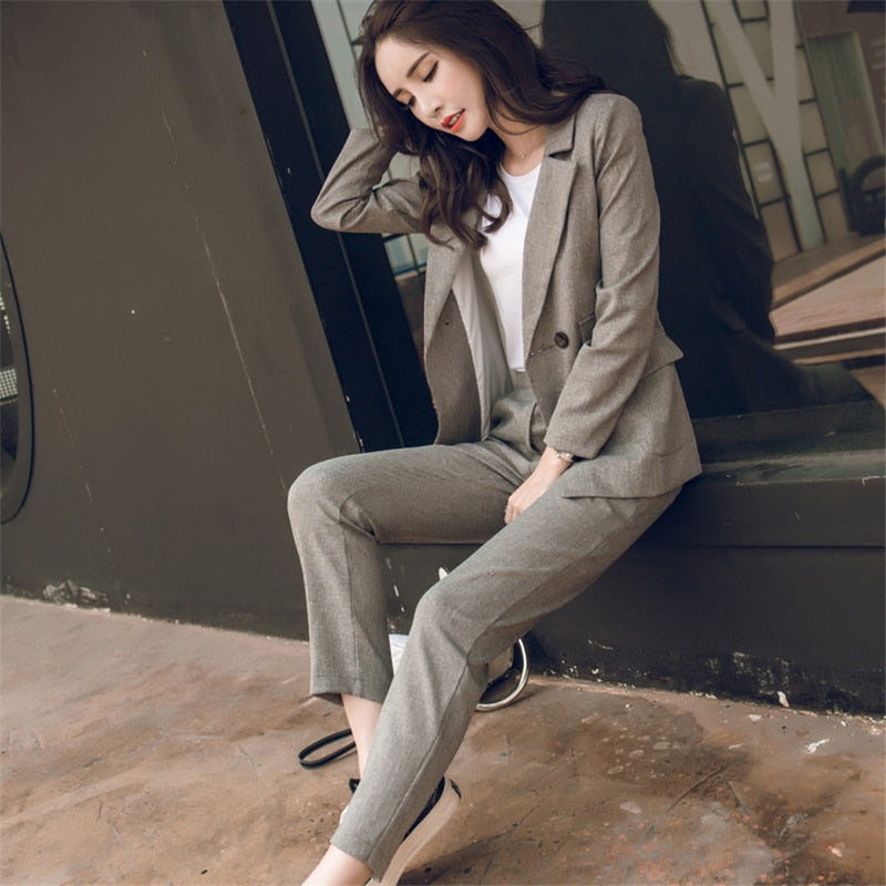 Women pants suit